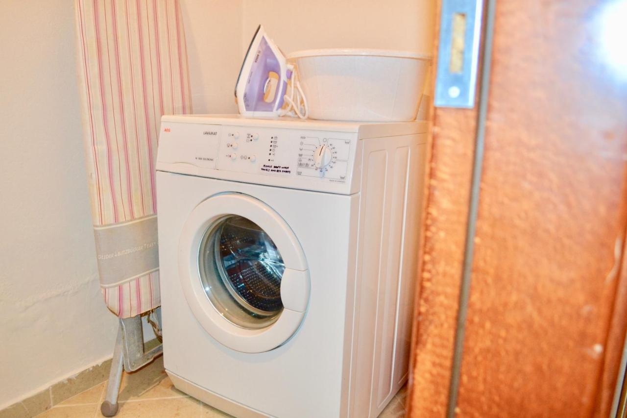 הרקליון Giorgos Large Size Apartments -Family Friendly With Free Parking And Yard Views מראה חיצוני תמונה