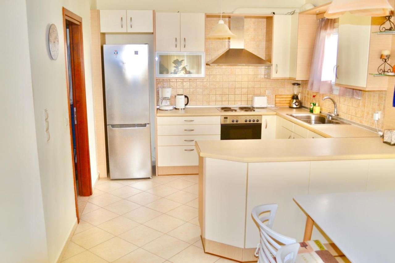 הרקליון Giorgos Large Size Apartments -Family Friendly With Free Parking And Yard Views מראה חיצוני תמונה
