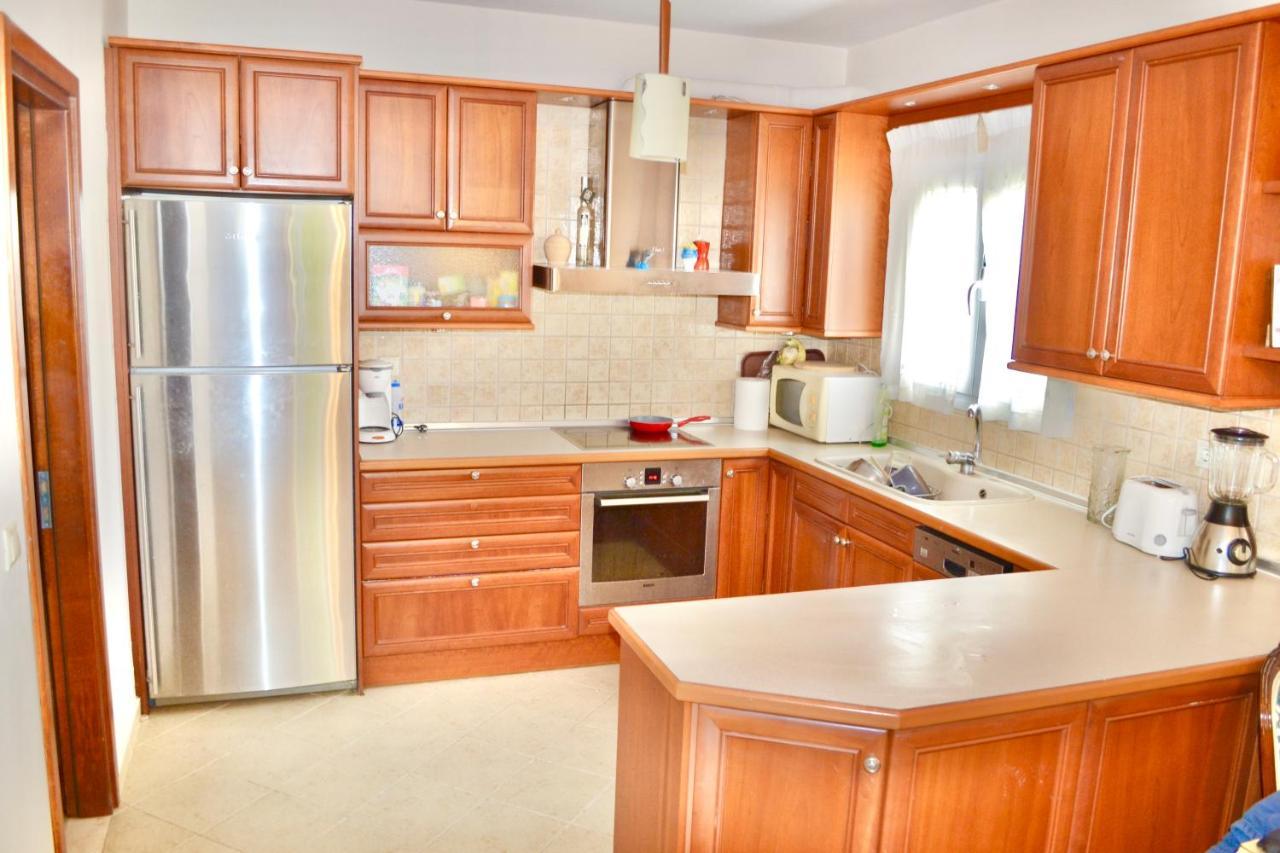 הרקליון Giorgos Large Size Apartments -Family Friendly With Free Parking And Yard Views מראה חיצוני תמונה