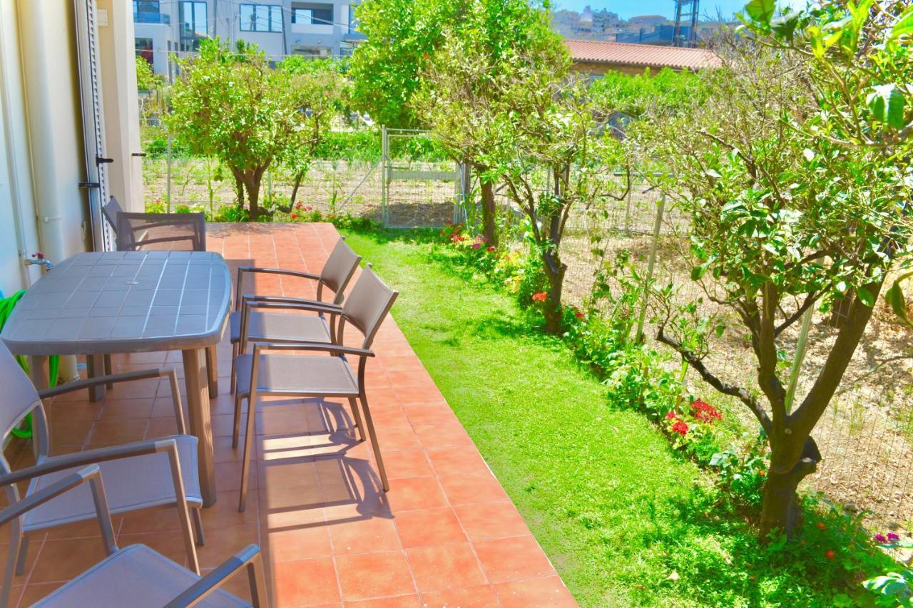 הרקליון Giorgos Large Size Apartments -Family Friendly With Free Parking And Yard Views מראה חיצוני תמונה